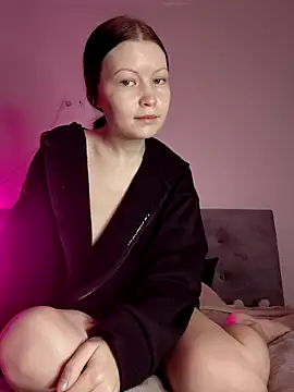 DragonFoxie online show from November 2025 06:46:02 AM