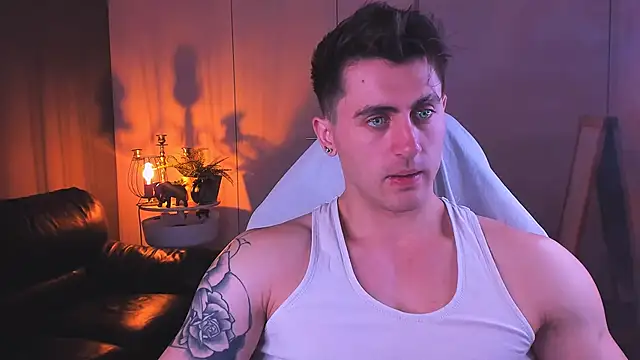 Snapshot of Oscar_Miller_ chatting on October 2025 09:03:02 PM Oscar Miller online show from October 2025 09:03:02 PM