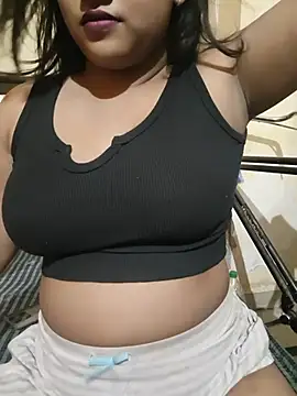 Snapshot of Malikaa-baby5 chatting on June 2026 08:00:02 PM Malikaa-baby5 online show from June 2026 08:00:02 PM