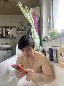 Kingpowerlittel online show from February 2026 02:00:02 PM