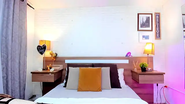 JenniferAuriston online show from April 2026 07:40:02 PM