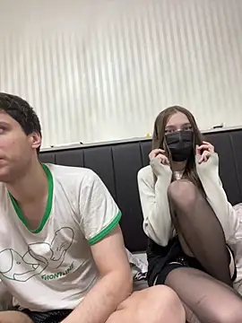 lovburger online show from May 2026 02:56:02 PM