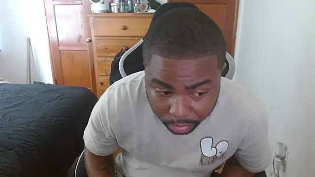 Breadwinnah online show from November 2025 08:21:02 PM