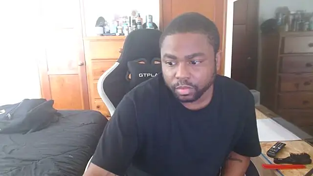 Breadwinnah online show from December 2025 09:11:02 PM