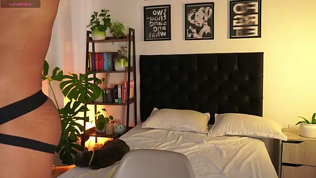 ErosWild  online show from September 2025 08:20:02 PM