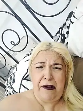 MarielaFerrer online show from November 2025 12:18:01 PM