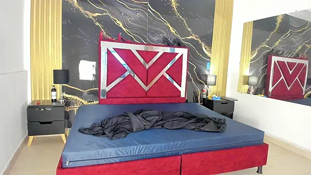 VioletRose as online show from October 2025 07:37:02 PM