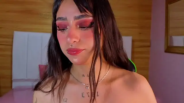 Abril Velvet a  online show from January 2026 12:42:02 PM