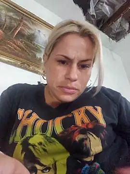 Snapshot of toomuchofafreak chatting on October 2025 01:54:01 PM toomuchofafreak online show from October 2025 01:54:01 PM