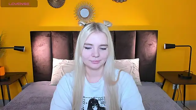 RuthBryant online show from October 2025 01:05:01 AM