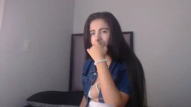 Lucy-23 online show from January 2026 05:21:02 AM