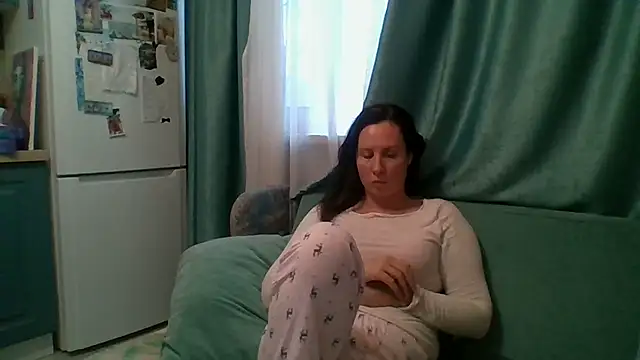 ALICAINWONDERLAND online show from November 2025 10:48:02 AM