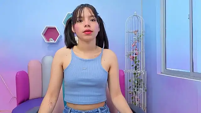 Snapshot of Issa_Skinny_ chatting on October 2025 11:33:02 AM Issa Skinny online show from October 2025 11:33:02 AM