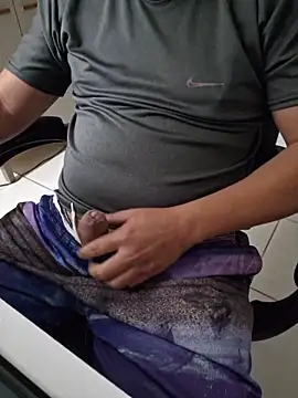 Carloskasado online show from January 2026 04:27:02 AM