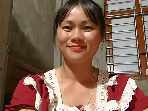 Snapshot of Sisi_dy01 chatting on September 2025 01:38:01 PM Sisi dy01 online show from September 2025 01:38:01 PM