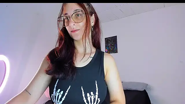 Snapshot of Laura_Ivy chatting on June 2026 02:39:01 PM Laura Ivy online show from June 2026 02:39:01 PM