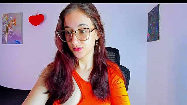 Snapshot of Laura_Ivy chatting on June 2026 01:04:01 PM Laura Ivy online show from June 2026 01:04:01 PM