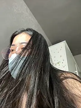 Voyerra g online show from October 2025 01:50:02 AM