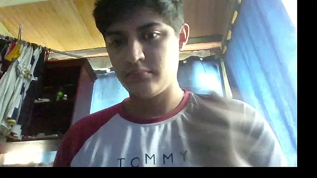 Snapshot of yesitwink_ chatting on December 2025 06:14:02 PM yesitwink online show from December 2025 06:14:02 PM