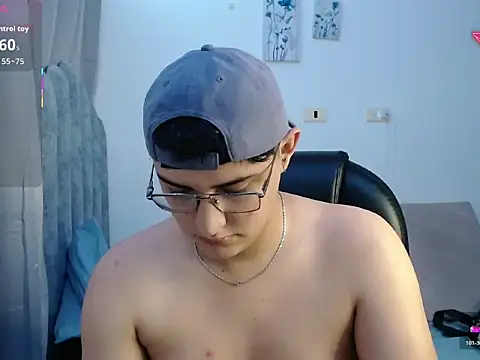 yesitwink  online show from May 2026 12:50:01 AM