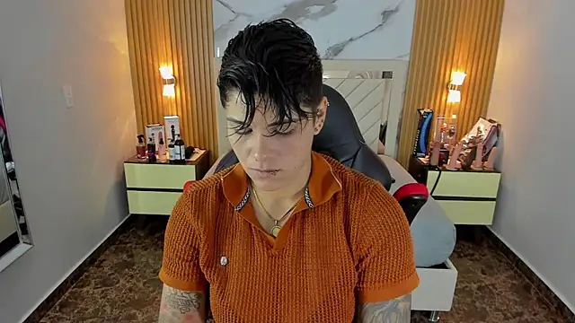 KAROLLJONES1 online show from October 2025 08:09:02 PM