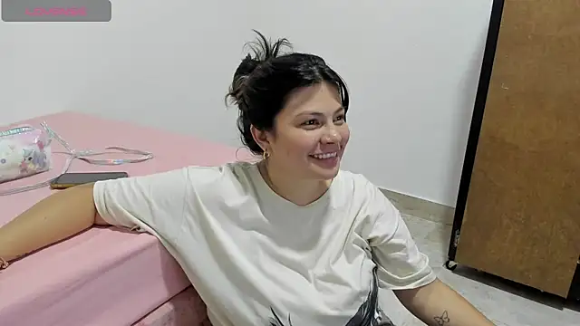 Milosatr online show from October 2025 11:02:01 PM