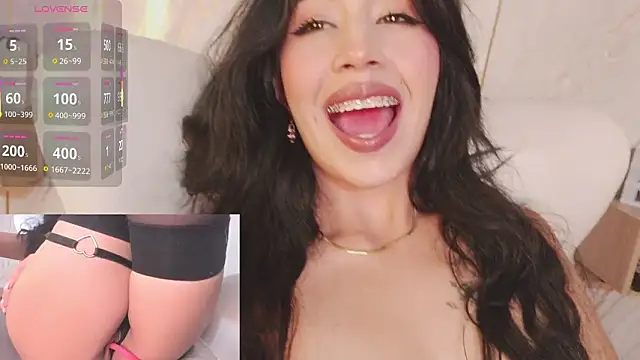 Miss Charlottet online show from March 2026 10:07:01 PM