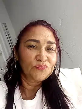 Snapshot of linda_luna29 chatting on May 2026 01:11:01 AM linda luna29 online show from May 2026 01:11:01 AM