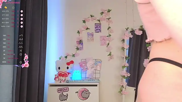 Snapshot of roxydolll chatting on July 2026 02:05:17 AM roxydolll online show from July 2026 02:05:17 AM