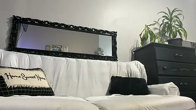 Pussyismyfavoritetaste online show from April 2026 07:00:02 PM