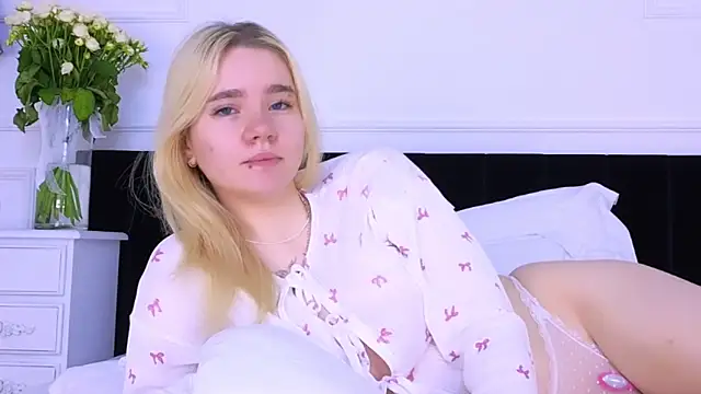 ANNABELLE LU online show from October 2025 02:21:01 AM