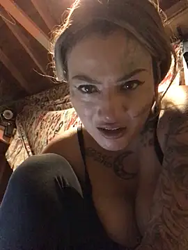 Octavia the illest online show from October 2025 01:39:03 AM