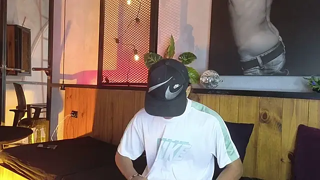 AlanCutee online show from March 2026 11:46:02 AM