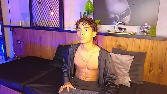 AlanCutee online show from April 2026 08:42:02 PM