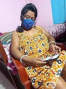 Cute-Swewty online show from November 2025 01:44:01 PM