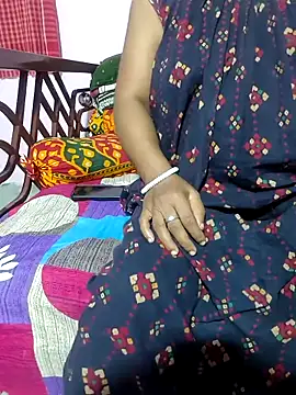 Cute-Swewty online show from November 2025 01:17:02 PM