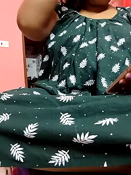 Cute-Swewty online show from April 2026 01:17:02 PM