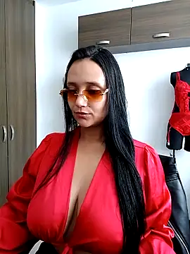 Snapshot of Esmeralda333 chatting on October 2025 01:45:01 PM Esmeralda333 online show from October 2025 01:45:01 PM