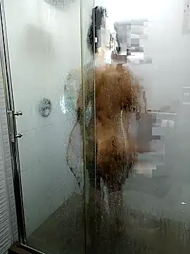 Snapshot of Esmeralda333 chatting on November 2025 02:39:02 PM Esmeralda333 online show from November 2025 02:39:02 PM