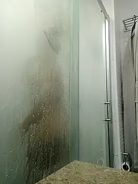 Snapshot of Esmeralda333 chatting on November 2025 03:40:02 AM Esmeralda333 online show from November 2025 03:40:02 AM