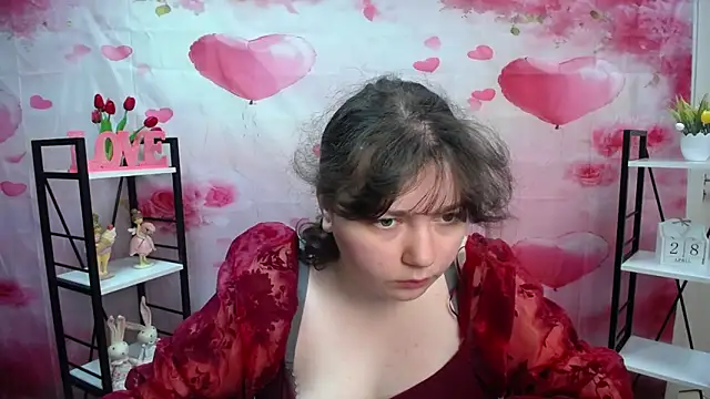 Snapshot of NeonilaLisova chatting on April 2026 05:00:02 AM NeonilaLisova online show from April 2026 05:00:02 AM