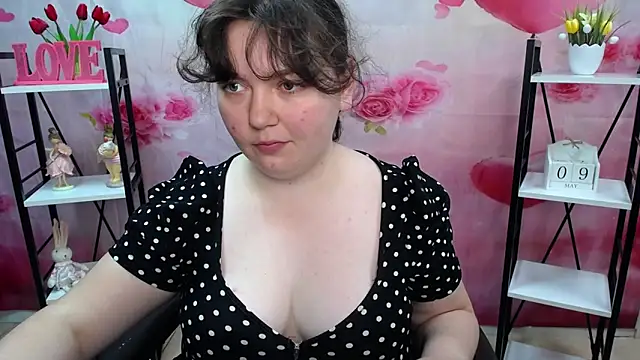 Snapshot of NeonilaLisova chatting on May 2026 11:04:02 AM NeonilaLisova online show from May 2026 11:04:02 AM
