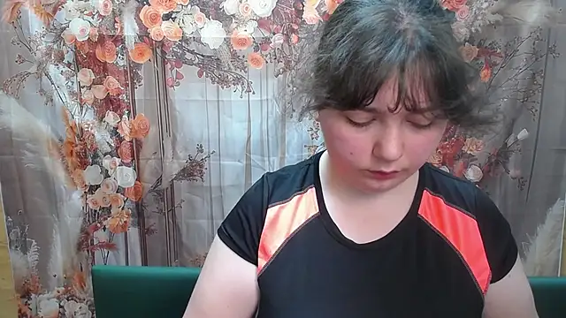 Snapshot of NeonilaLisova chatting on May 2026 11:07:02 AM NeonilaLisova online show from May 2026 11:07:02 AM