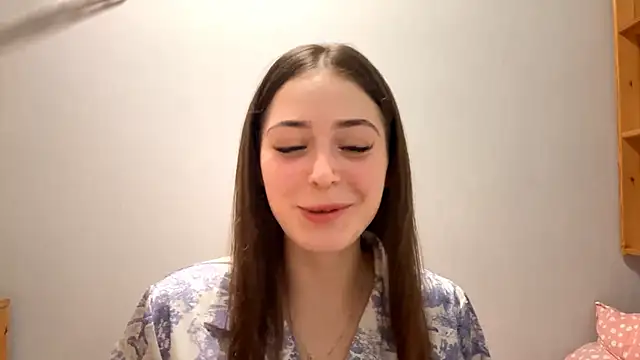 Adel strongwoman online show from April 2026 07:17:02 PM