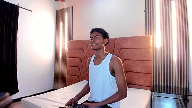 FYKMOR 1 online show from September 2025 03:54:01 AM