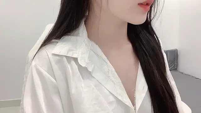    Lily    online show from April 2026 04:26:01 PM
