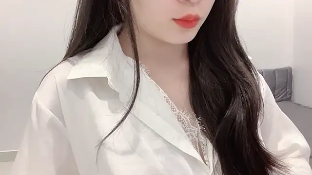    Lily    online show from May 2026 03:38:02 PM