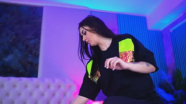 KendraMoon online show from November 2025 03:56:01 PM