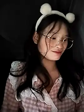 Snapshot of saronla_03 chatting on September 2025 03:12:01 PM saronla 03 online show from September 2025 03:12:01 PM