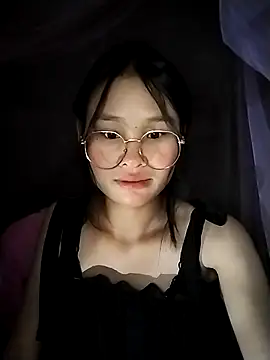 Snapshot of saronla_03 chatting on October 2025 08:27:02 AM saronla 03 online show from October 2025 08:27:02 AM